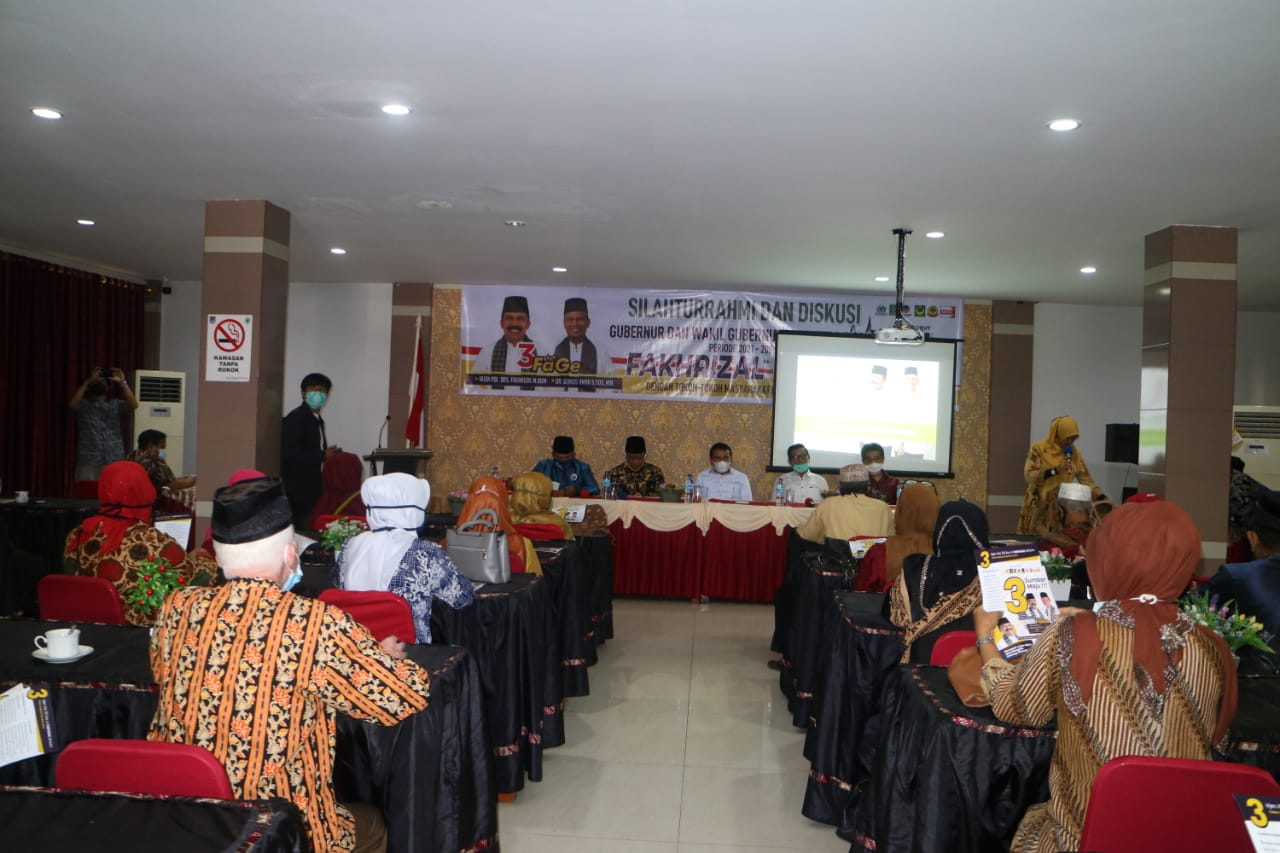 Suasana pertemuan Fakhrizal dengan masyarakat Payakumbuh